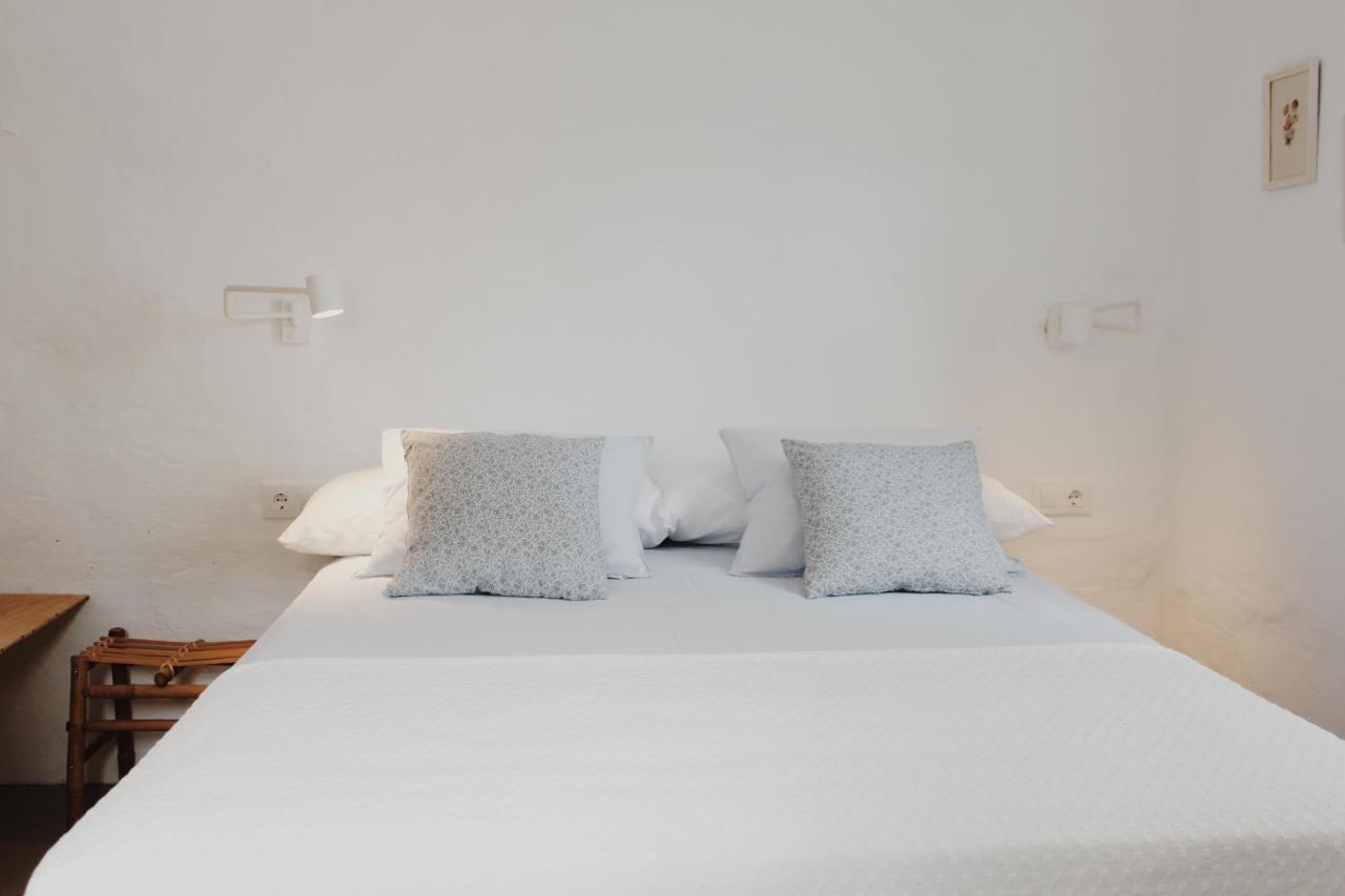 Hotel Anhel Ferreries Extérieur photo