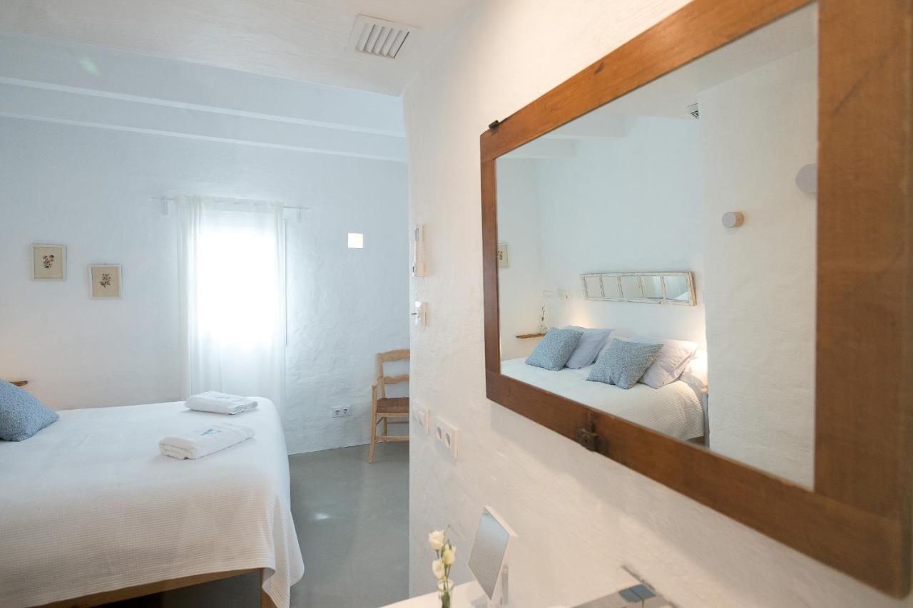Hotel Anhel Ferreries Extérieur photo